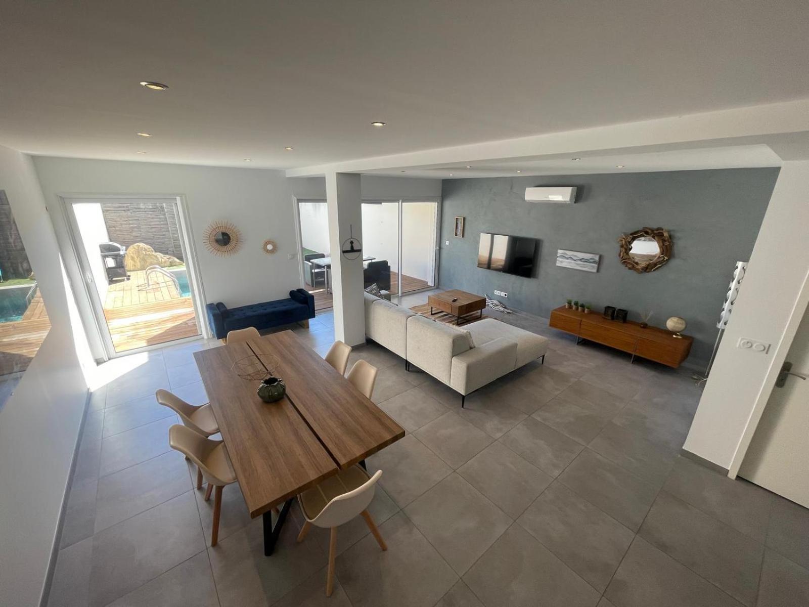 Design Cap Dagde Piscine Et Le Grau d'Agde