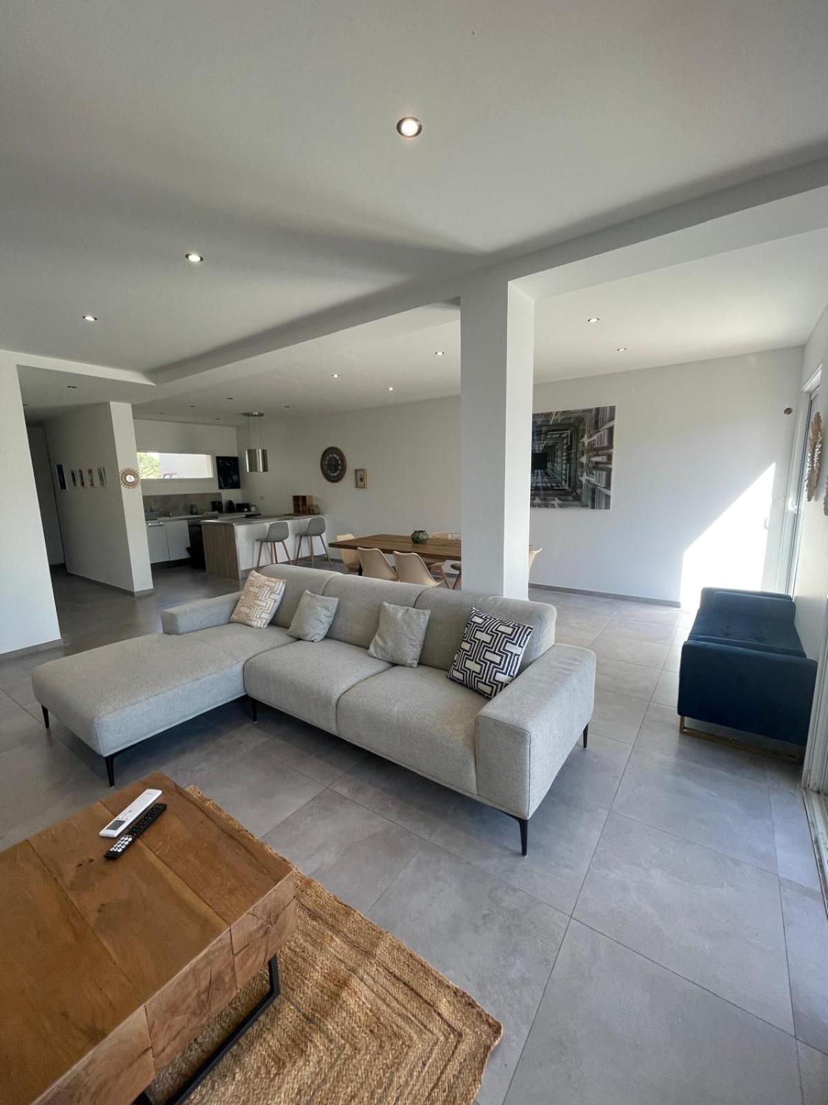 Design Cap Dagde Piscine Et Villa *