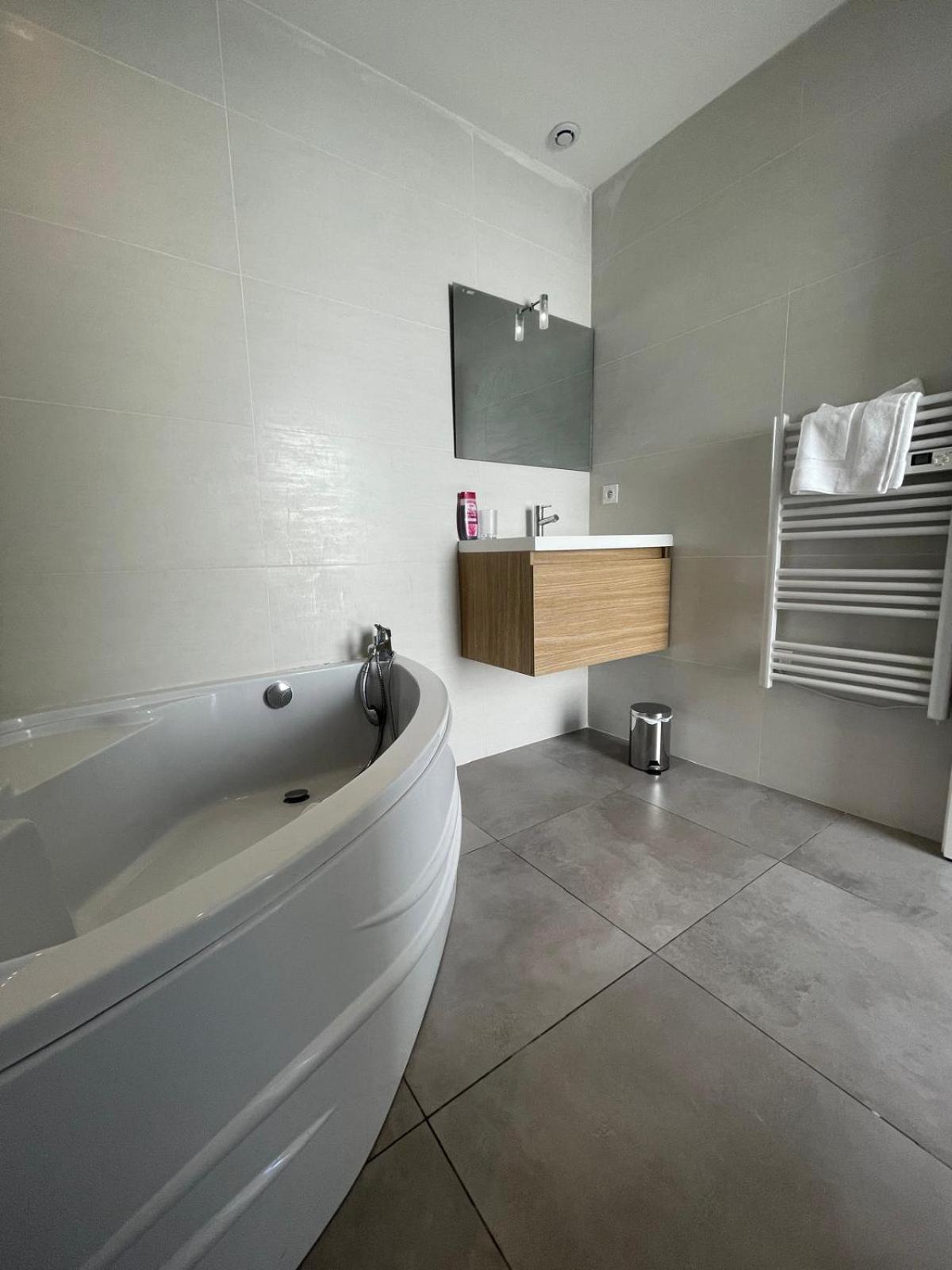 Design Cap Dagde Piscine Et Villa Le Grau-dʼAgde